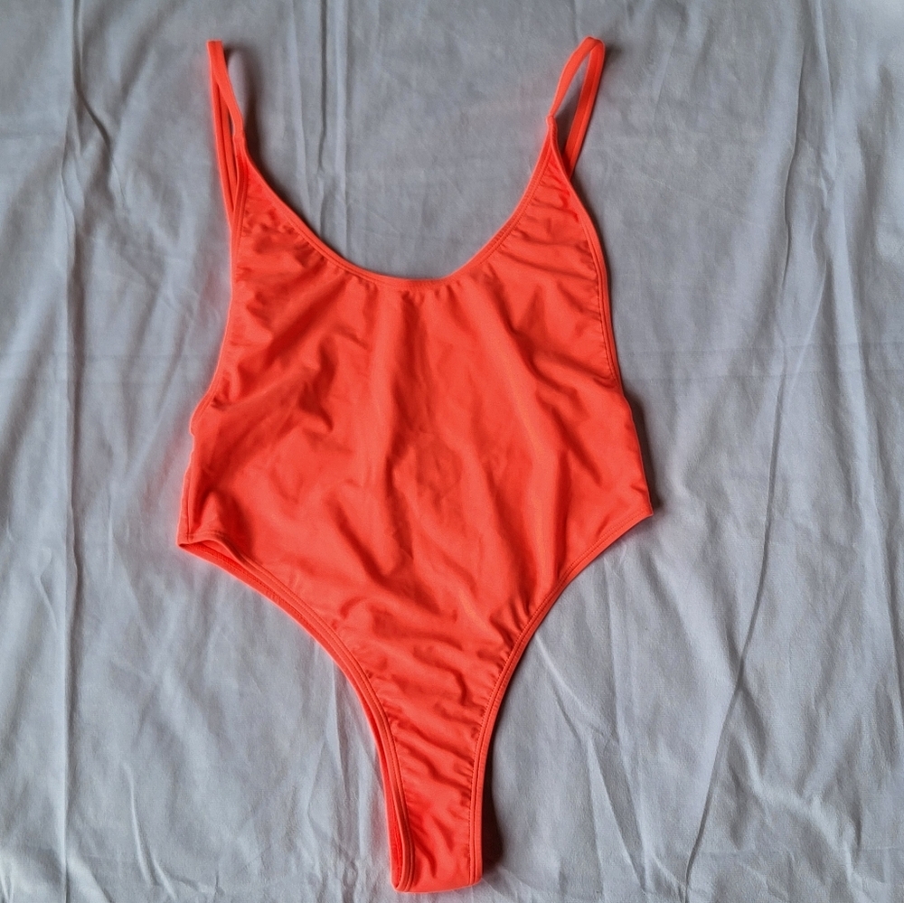 Fabletics One Piece Swimsuit Size m - Picture 9 of 9